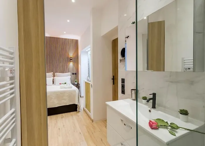 Paris, Tour Eiffel, Champs Elysees