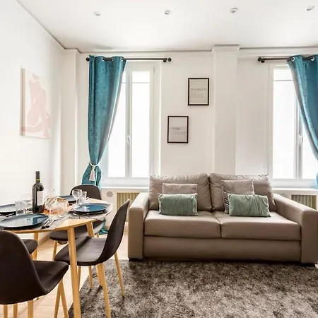 Paris, Tour Eiffel, Champs Elysees Апартаменты Париж