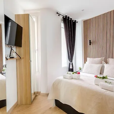 Paris, Tour Eiffel, Champs Elysees Париж