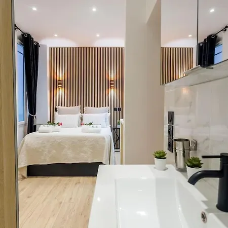 Paris, Tour Eiffel, Champs Elysees Париж