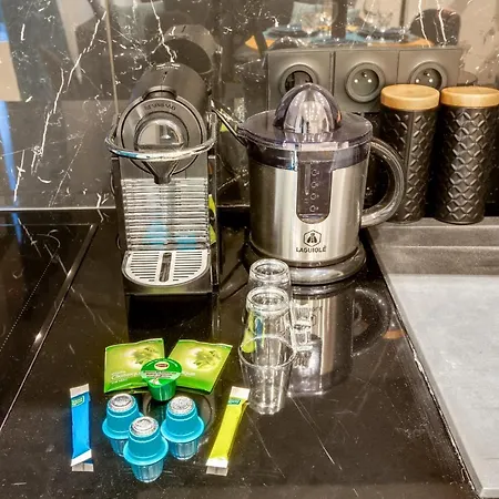 Paris, Tour Eiffel, Champs Elysées * Paris