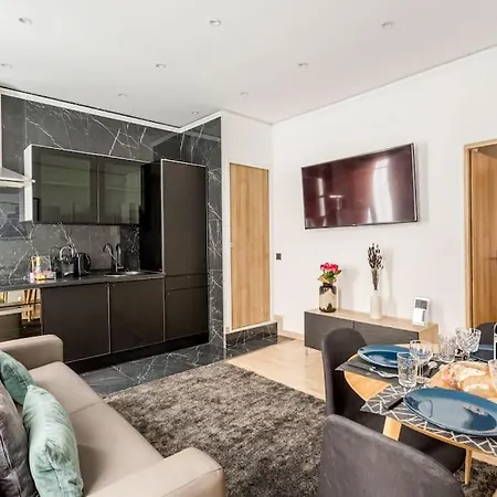 Paris, Tour Eiffel, Champs Elysées * Paris