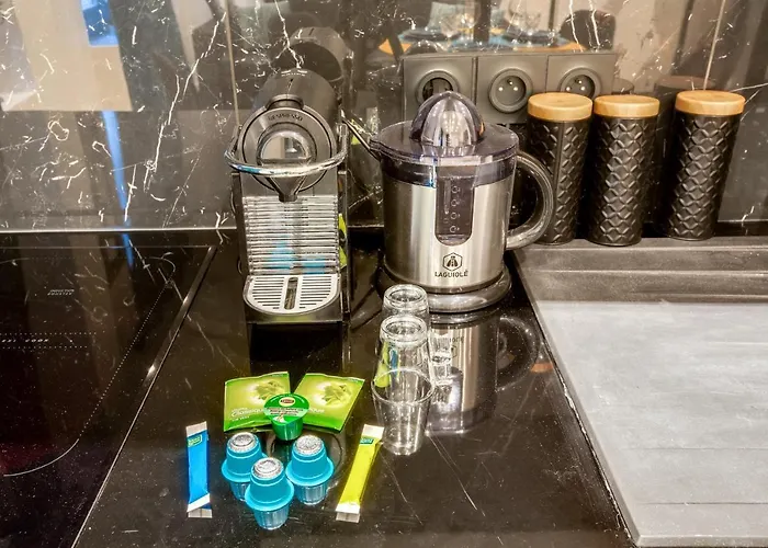 Paris, Tour Eiffel, Champs Elysees * Paryż